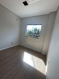 Sobrado geminado 3 quartos no Guanabara