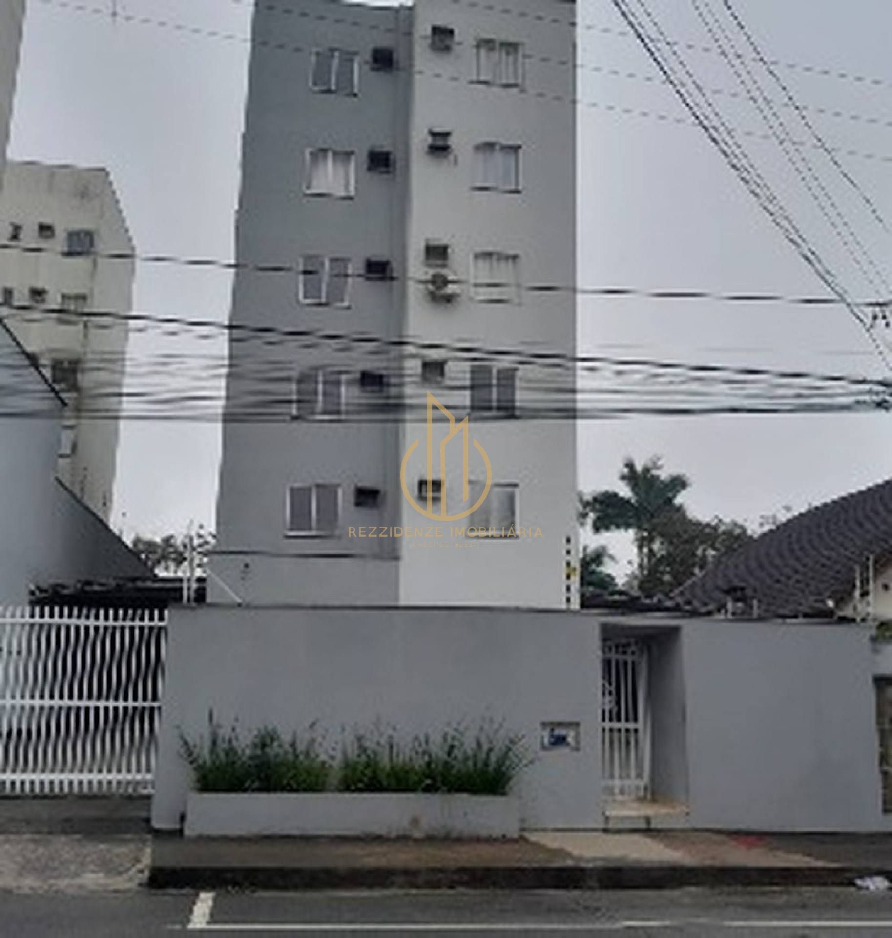Apartamento 2 quartos no Jardim Iririú