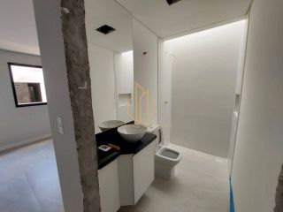 SOBRADO GEMINADO EM CONDOMÍNIO FECHADO NO BOA VISTA