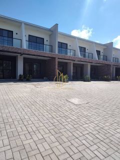 SOBRADO GEMINADO EM CONDOMÍNIO FECHADO NO BOA VISTA