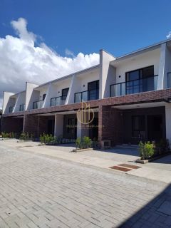 SOBRADO GEMINADO EM CONDOMÍNIO FECHADO NO BOA VISTA