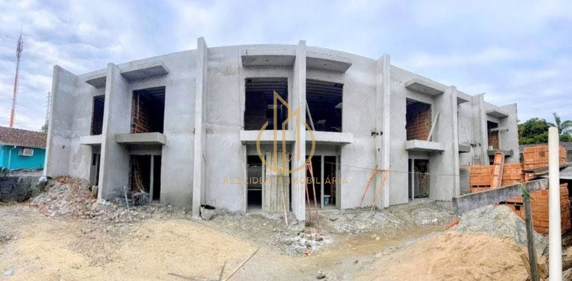 Sobrado geminado 2 suítes no Boa Vista