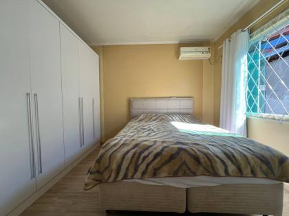 Casa Para Vender com 2 quartos 1 suítes no bairro Adhemar Garcia em Joinville