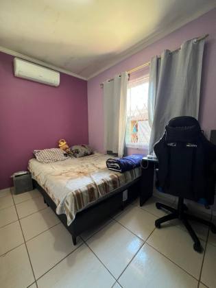 Casa Para Vender com 2 quartos 1 suítes no bairro Adhemar Garcia em Joinville