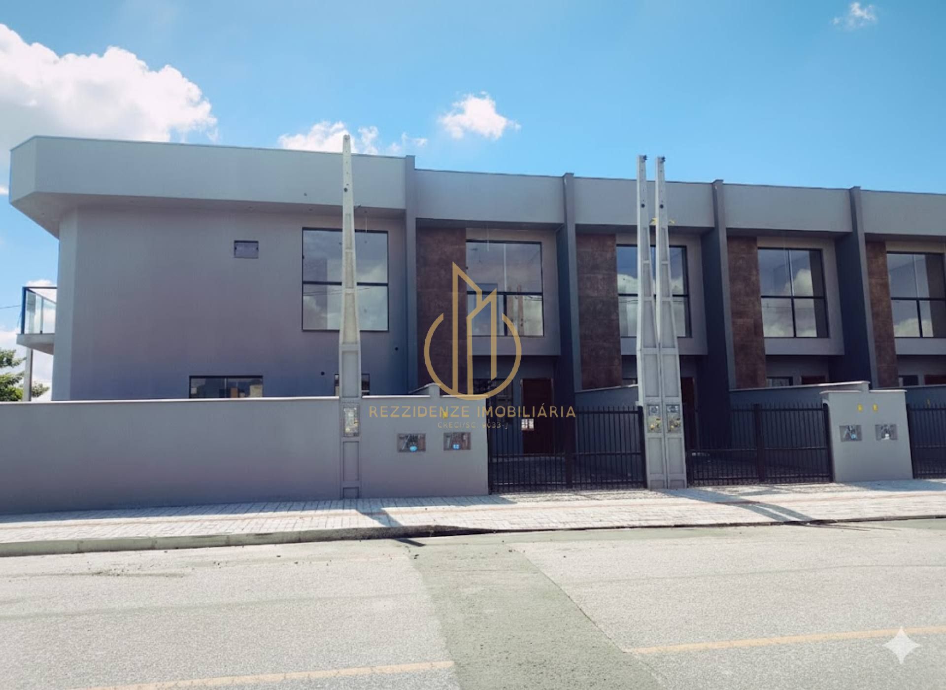Sobrado geminado 2 suítes no Vila Nova