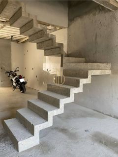 Sobrado geminado 3 quartos no Floresta