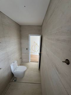 Sobrado geminado em condomínio fechado no Jardim Sofia