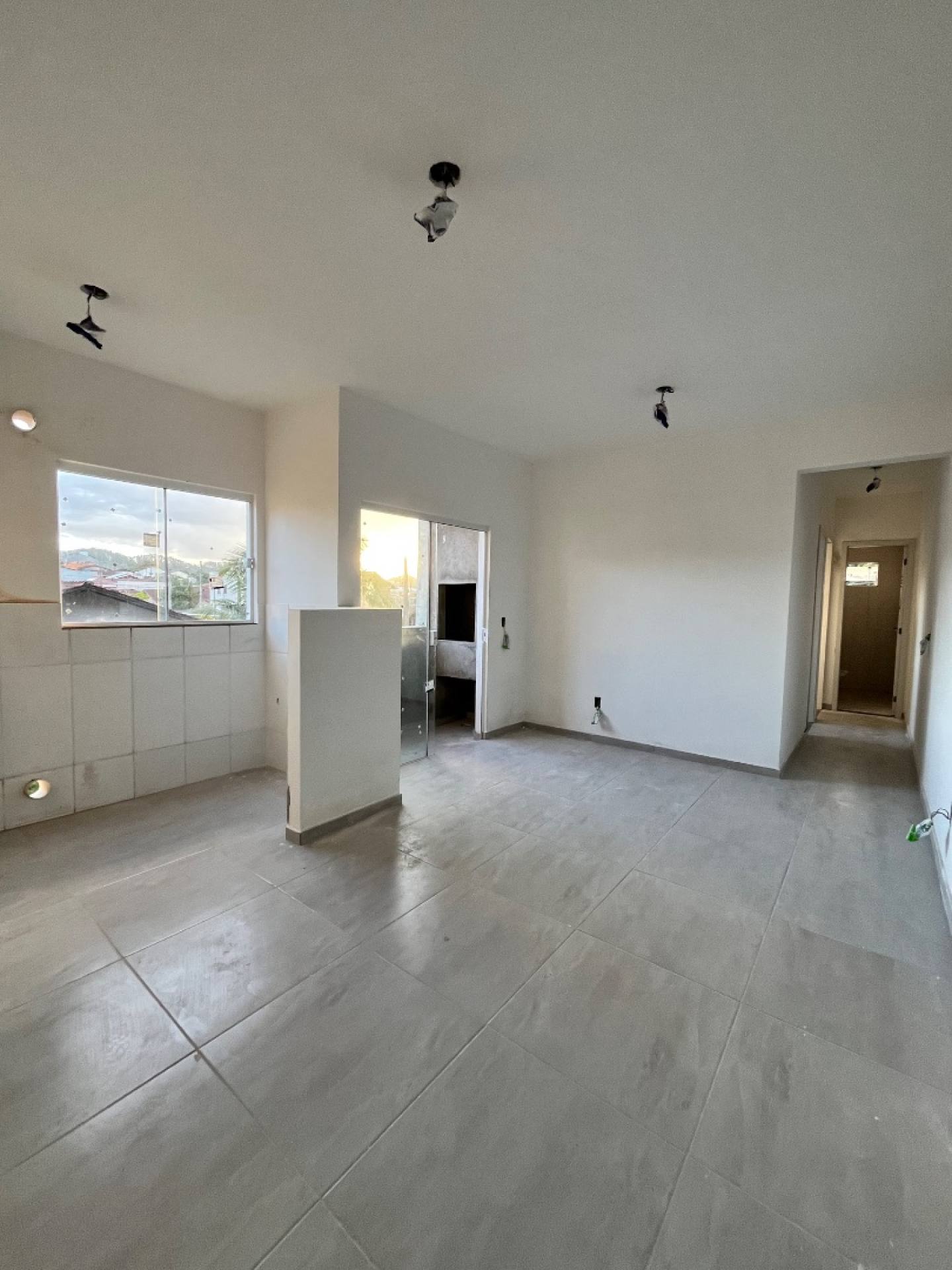 Apartamento com elevador no bairro Itinga