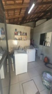 Casa averbada 2 quartos no João Costa