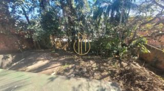 Casa averbada 2 quartos no João Costa