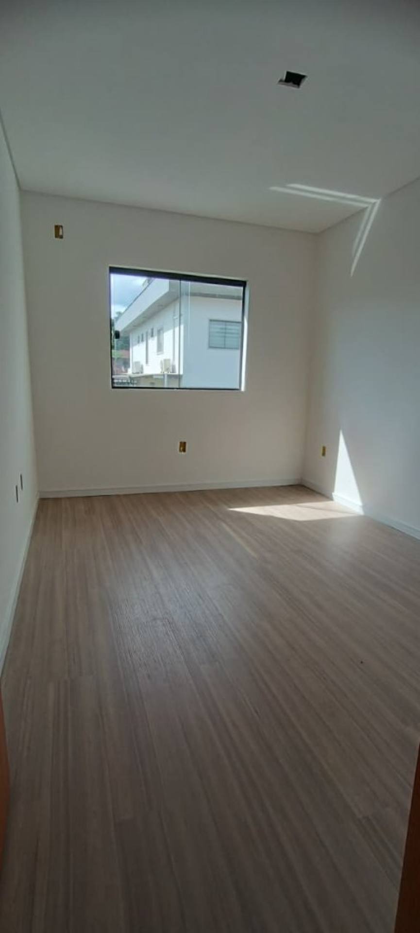 Casa Para Vender com 2 quartos no bairro Santa Catarina  em Joinville