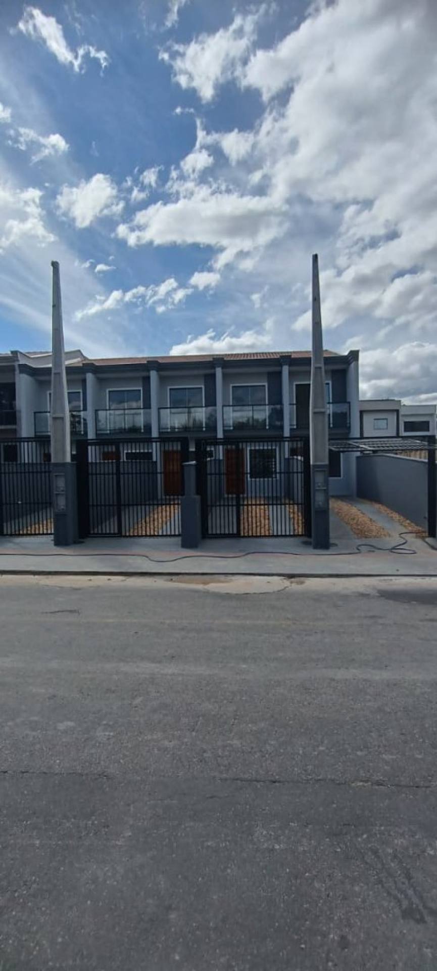 Casa Para Vender com 2 quartos no bairro Santa Catarina  em Joinville