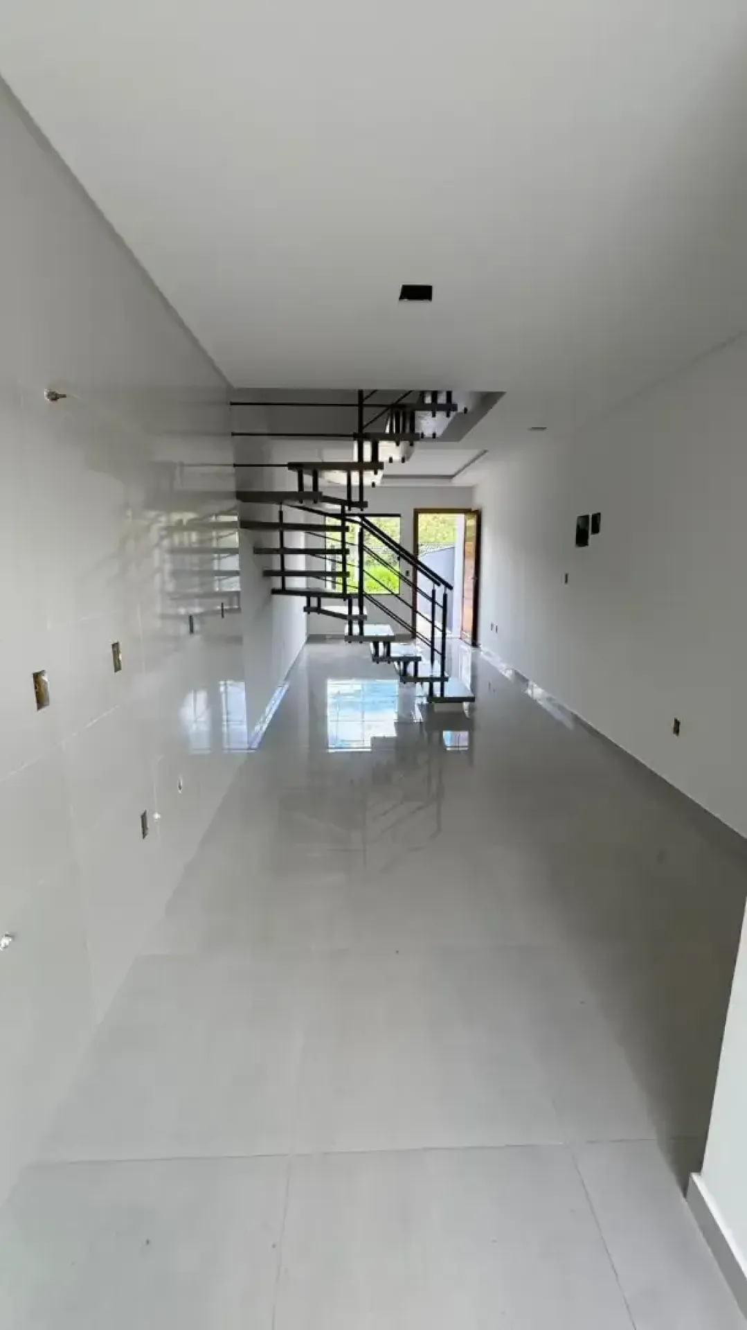 Casa Para Vender com 2 quartos no bairro Santa Catarina  em Joinville