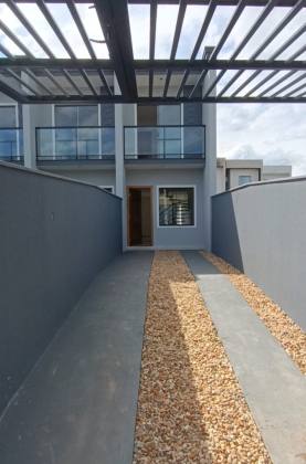 Casa Para Vender com 2 quartos no bairro Santa Catarina  em Joinville