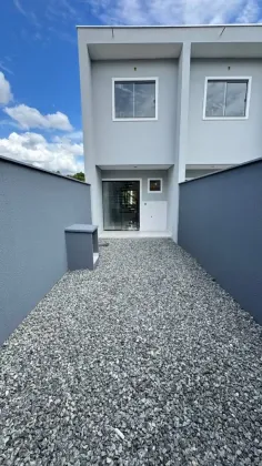 Casa Para Vender com 2 quartos no bairro Santa Catarina  em Joinville