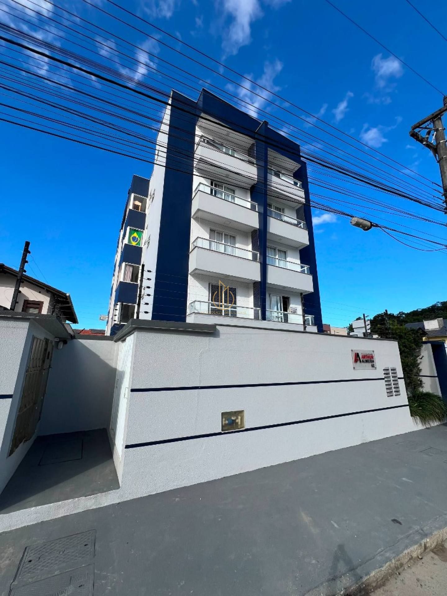 Apartamento Para Vender com 2 quartos 1 suítes no bairro Floresta  em Joinville