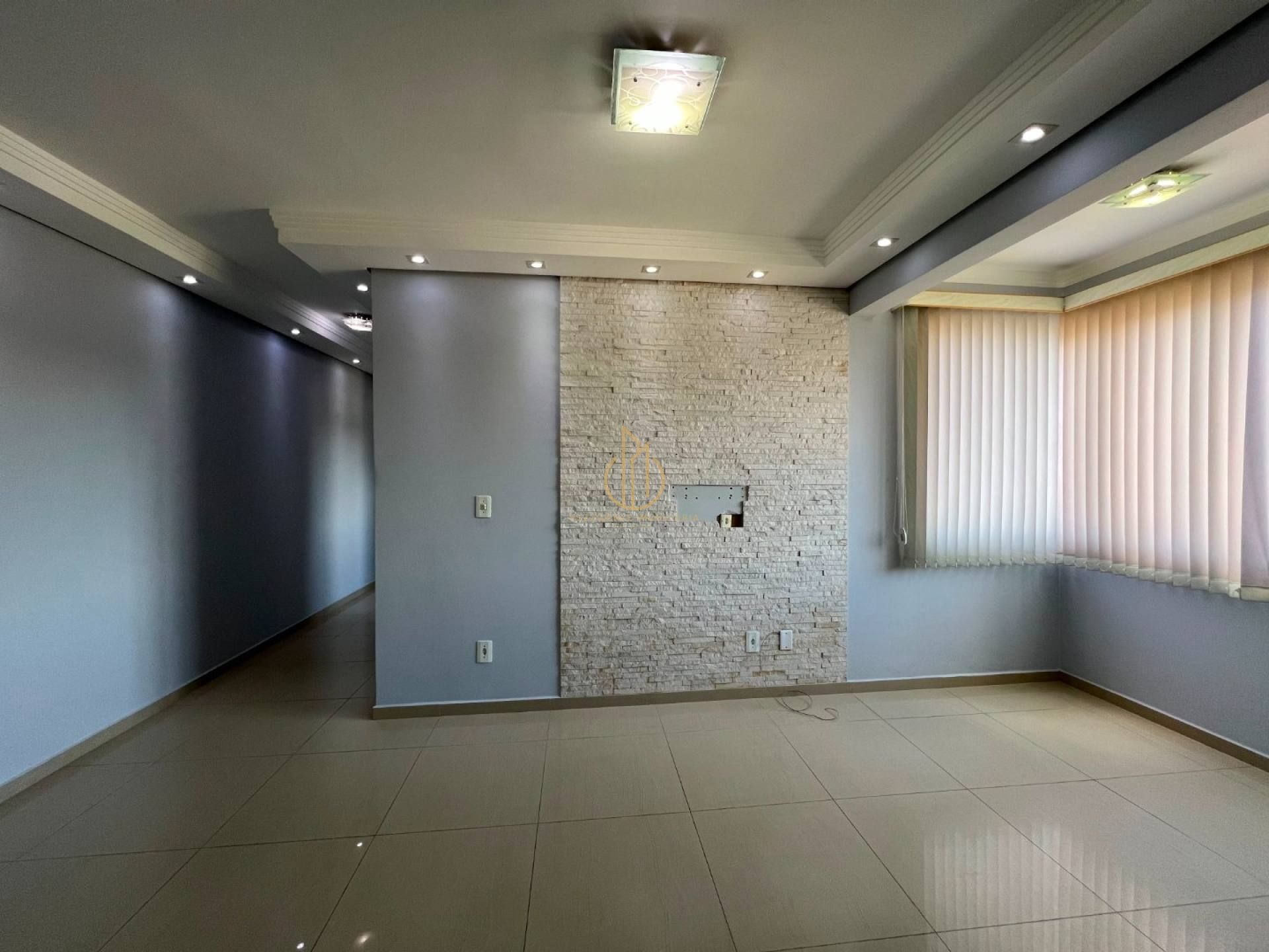 Apartamento Para Vender com 2 quartos 1 suítes no bairro Floresta  em Joinville