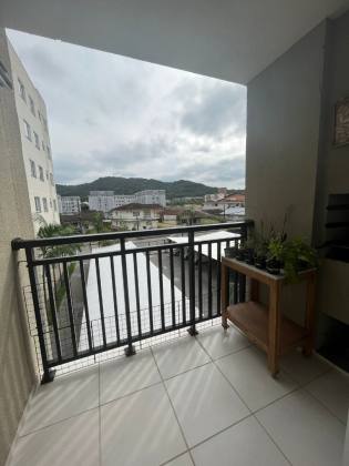 Apartamento Para Vender com 2 quartos no bairro Aventureiro em Joinville
