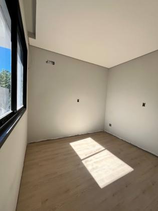 Casa Averbada em bairro Planejado no Itinga