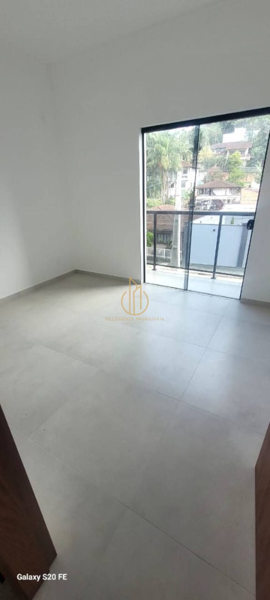 SOBRADO GEMINADO NO SANTA CATARINA