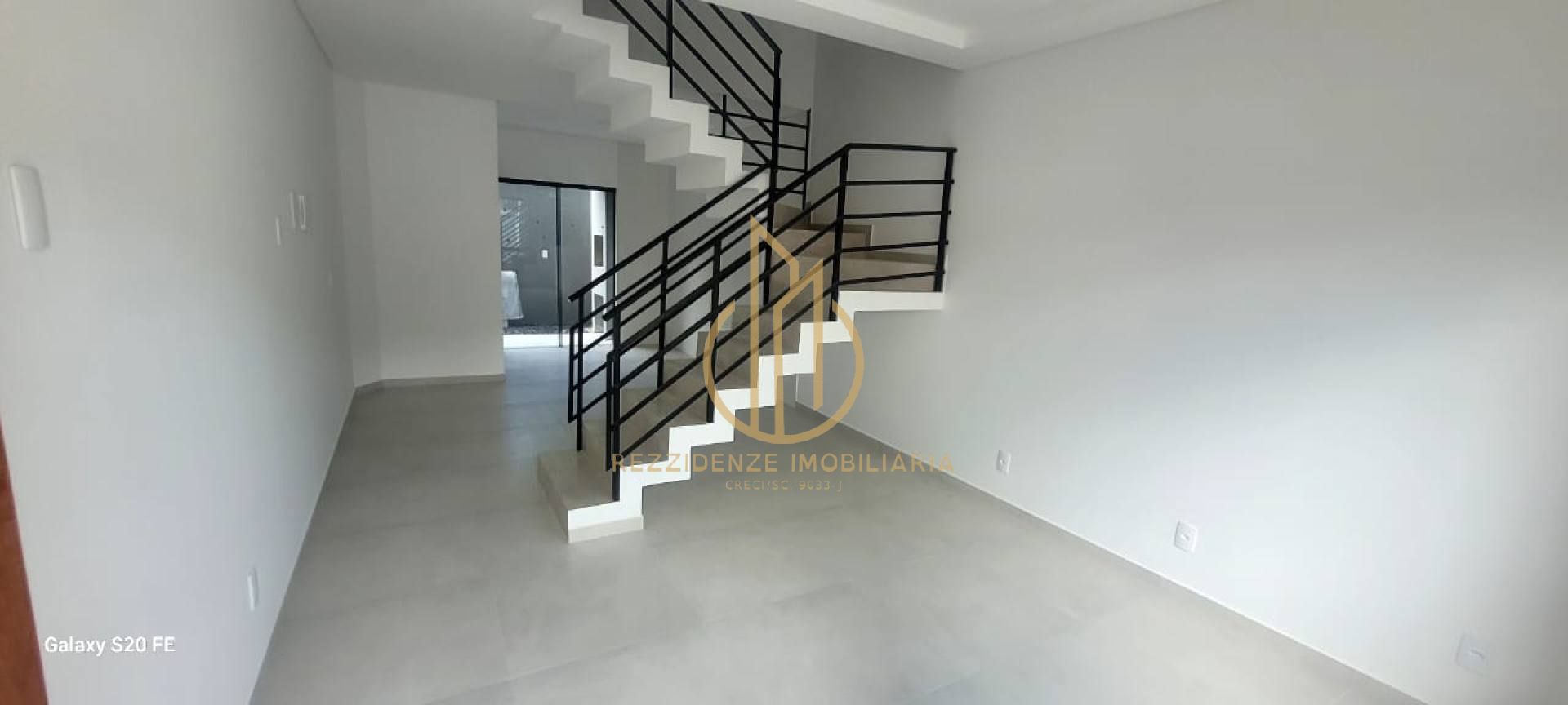 SOBRADO GEMINADO NO SANTA CATARINA