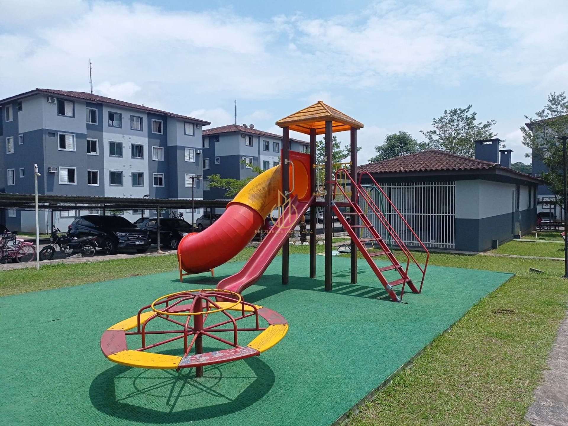 Apartamento com 2 quartos para vender no bairro Parque Guarani em Joinville