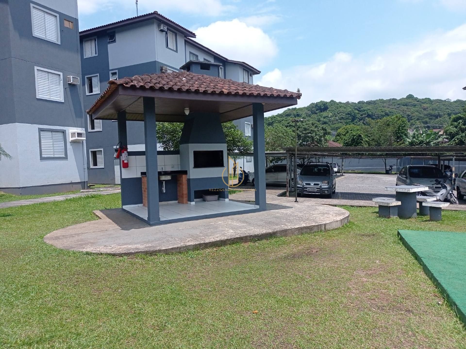 Apartamento com 2 quartos para vender no bairro Parque Guarani em Joinville