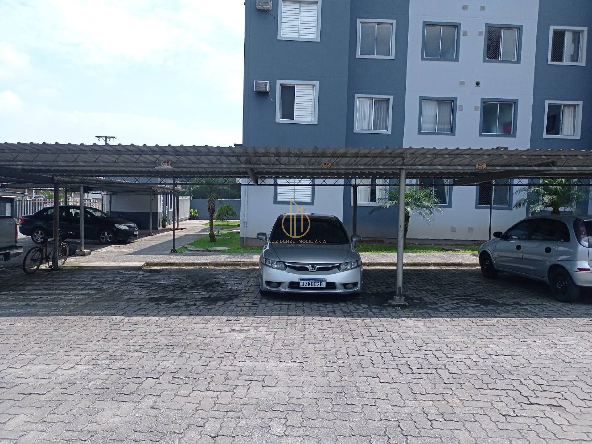 Apartamento com 2 quartos para vender no bairro Parque Guarani em Joinville