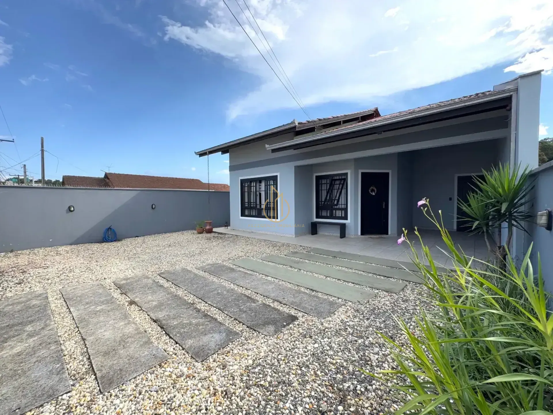 Casa Para Vender com 3 quartos 1 suítes no bairro Floresta em Joinville