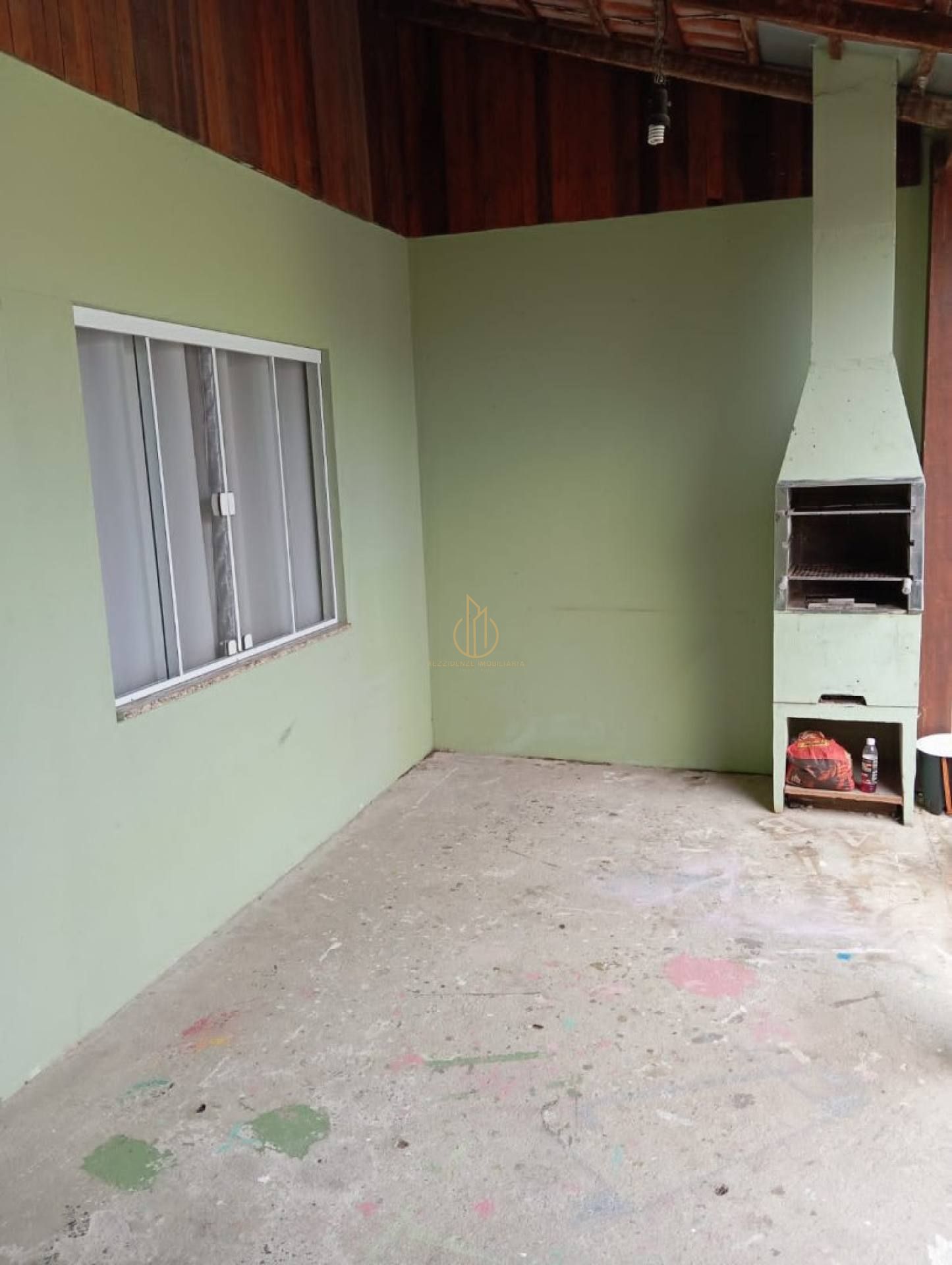 Casa Para Vender com 3 quartos 1 suítes no bairro Jardim Iririú em Joinville