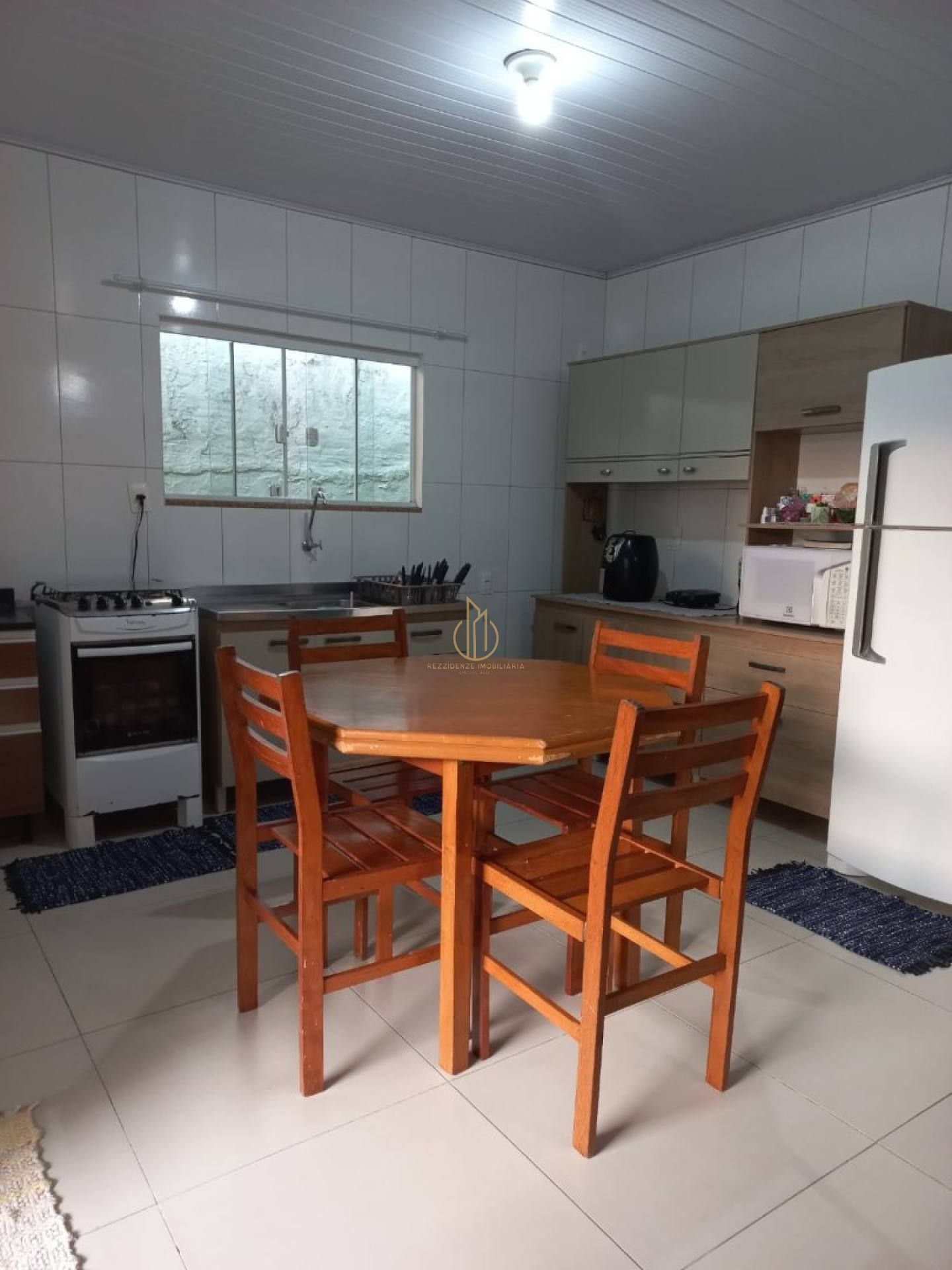 Casa Para Vender com 3 quartos 1 suítes no bairro Jardim Iririú em Joinville