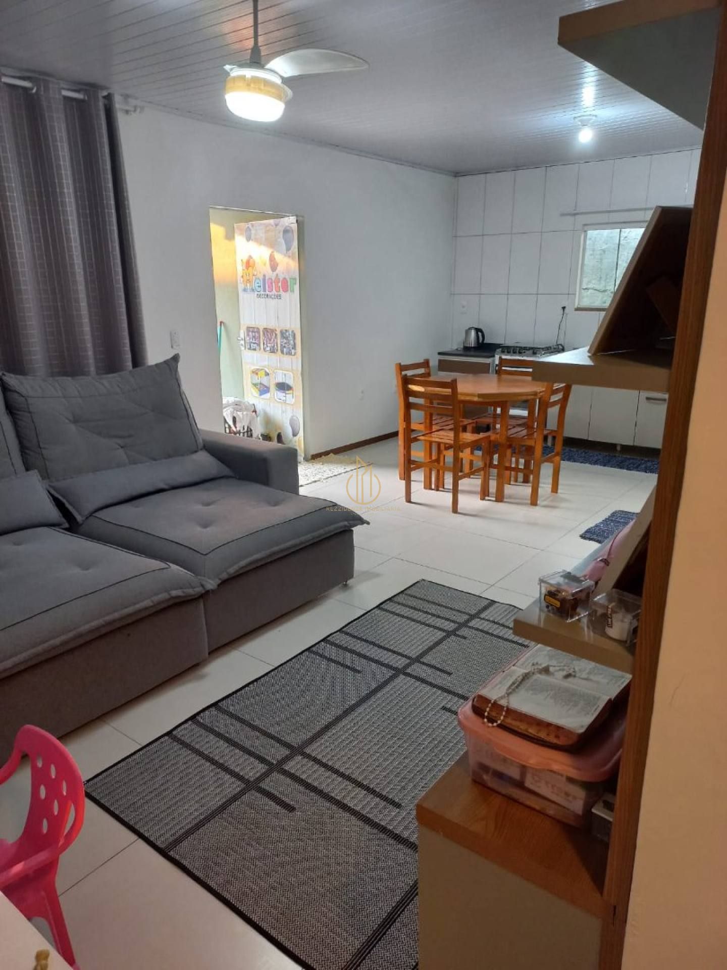 Casa Para Vender com 3 quartos 1 suítes no bairro Jardim Iririú em Joinville