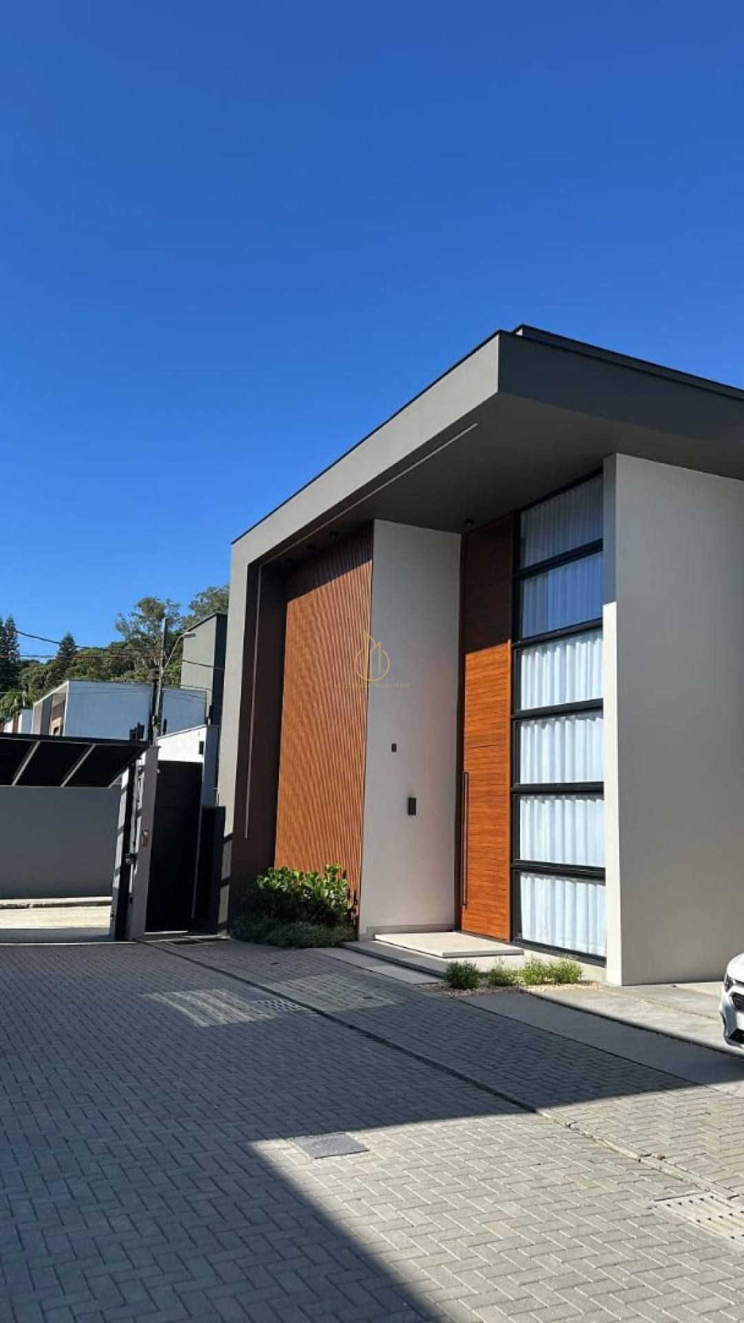 Casa averbada 3 suítes em condomínio fechado no América