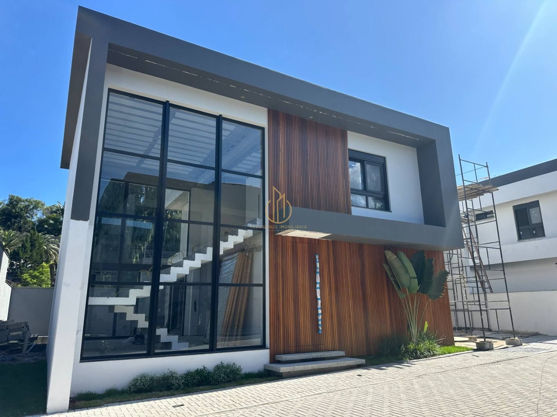 Casa averbada 3 suítes em condomínio fechado no América