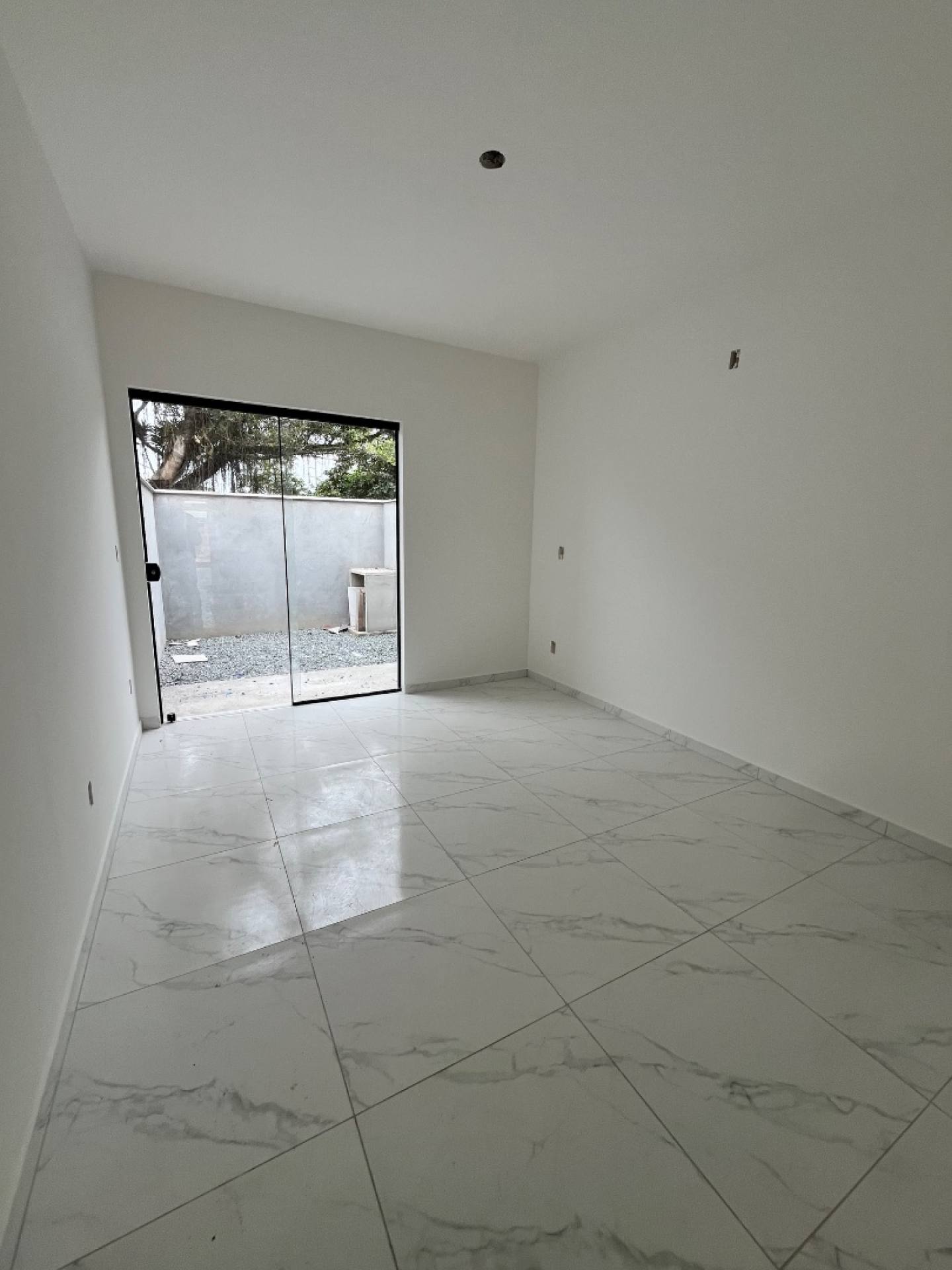 Planta Baixa no bairro Porto Grande
