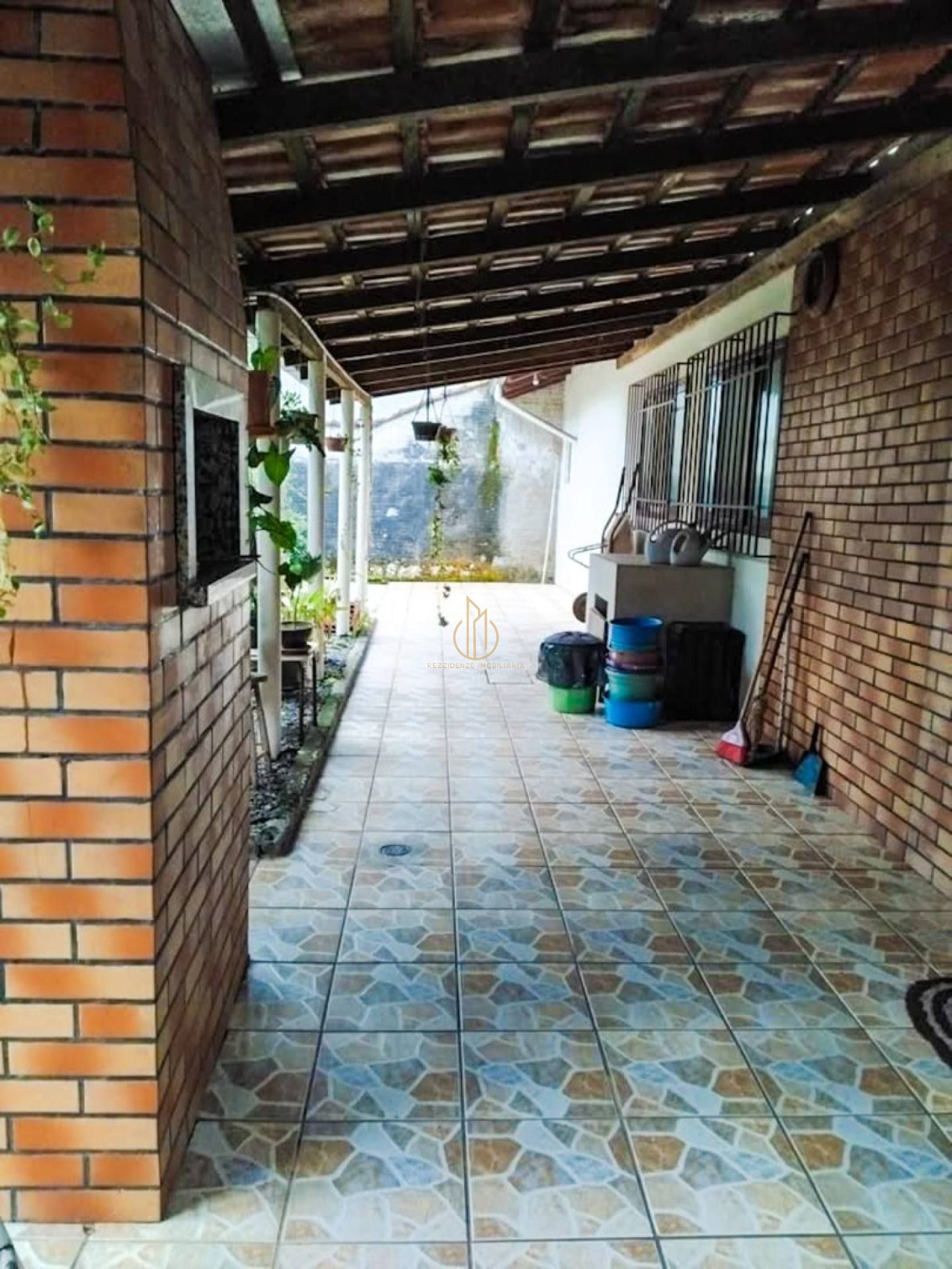 Casa Averbada com 3 quartos 1 suíte no bairro Comasa em Joinville