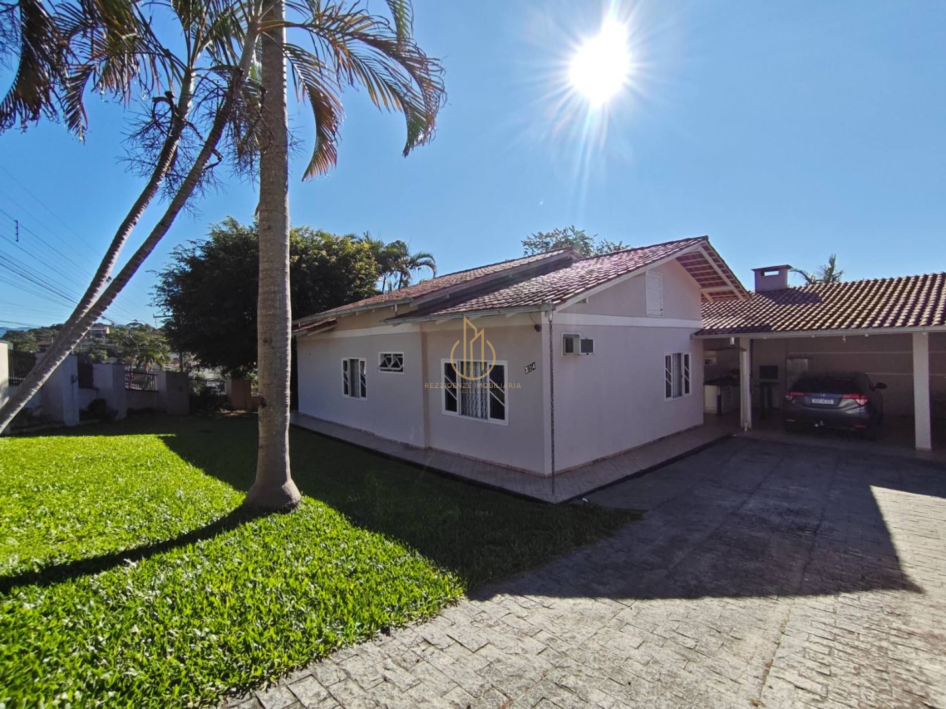 Casa Para Vender com 3 quartos 1 suítes no bairro Nova Brasília em Joinville