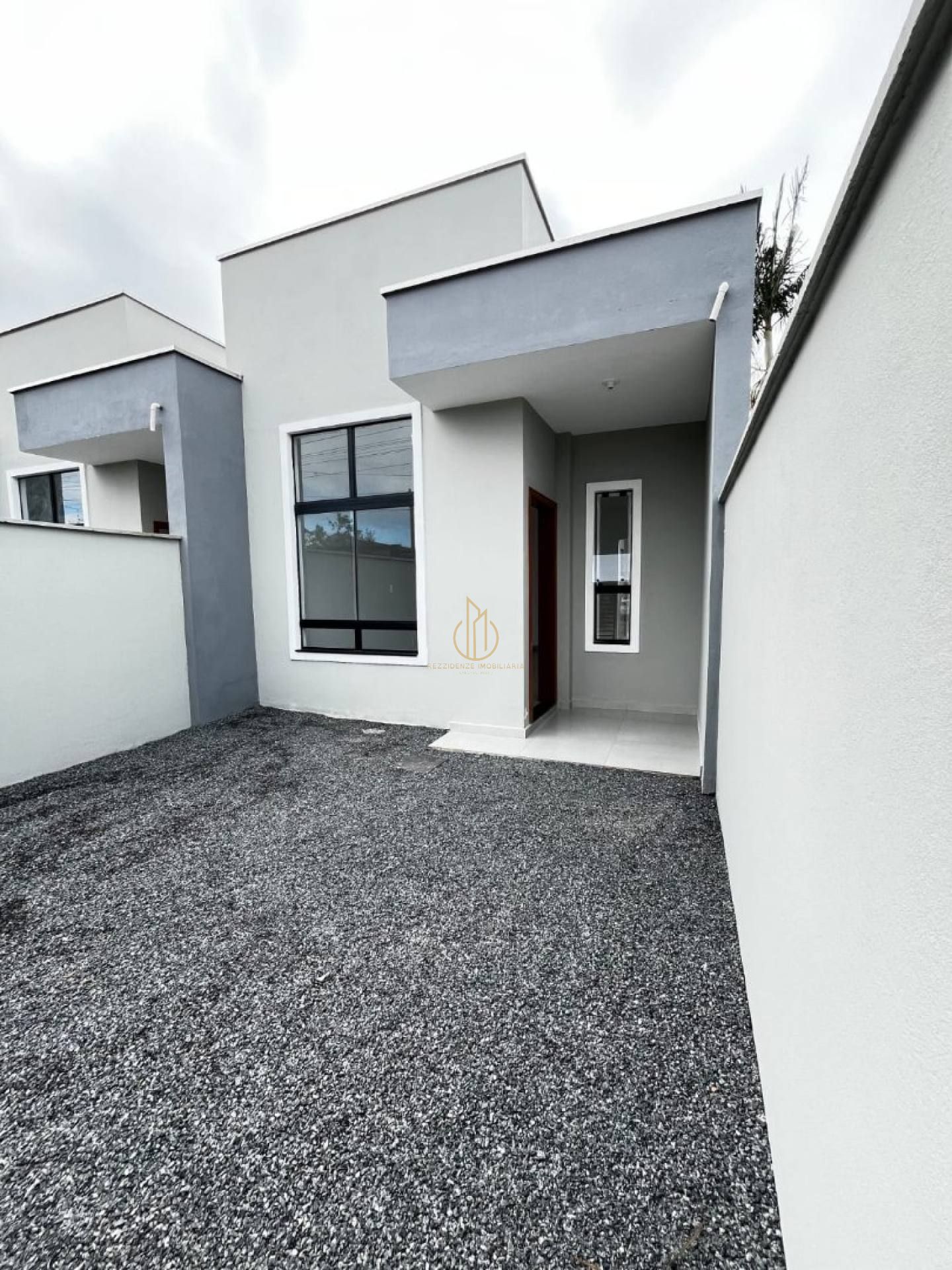 Casa geminado planta baixa 2 quartos no Jardim Paraíso