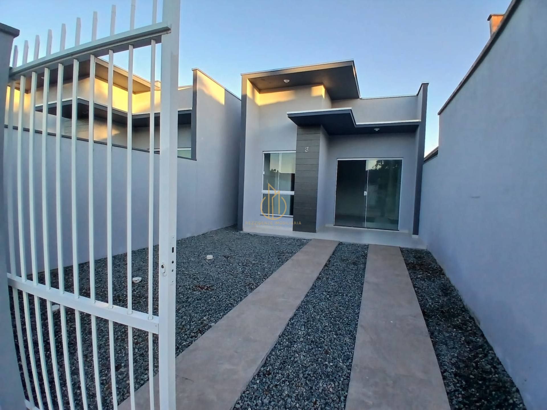 Casa geminada 2 quartos pronto para morar no Quinta dos Açorianos