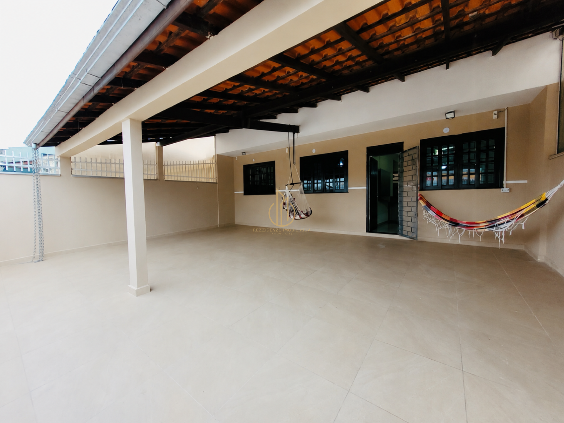 Casa averbada 3 quartos no Cohapar