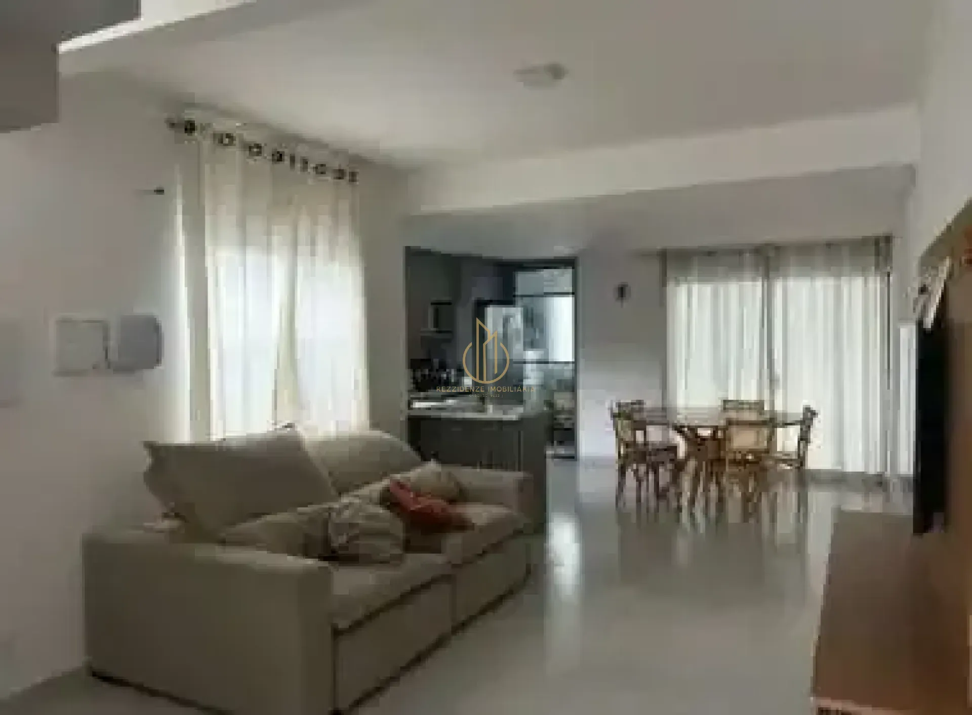 SOBRADO GEMINADO NO FLORESTA