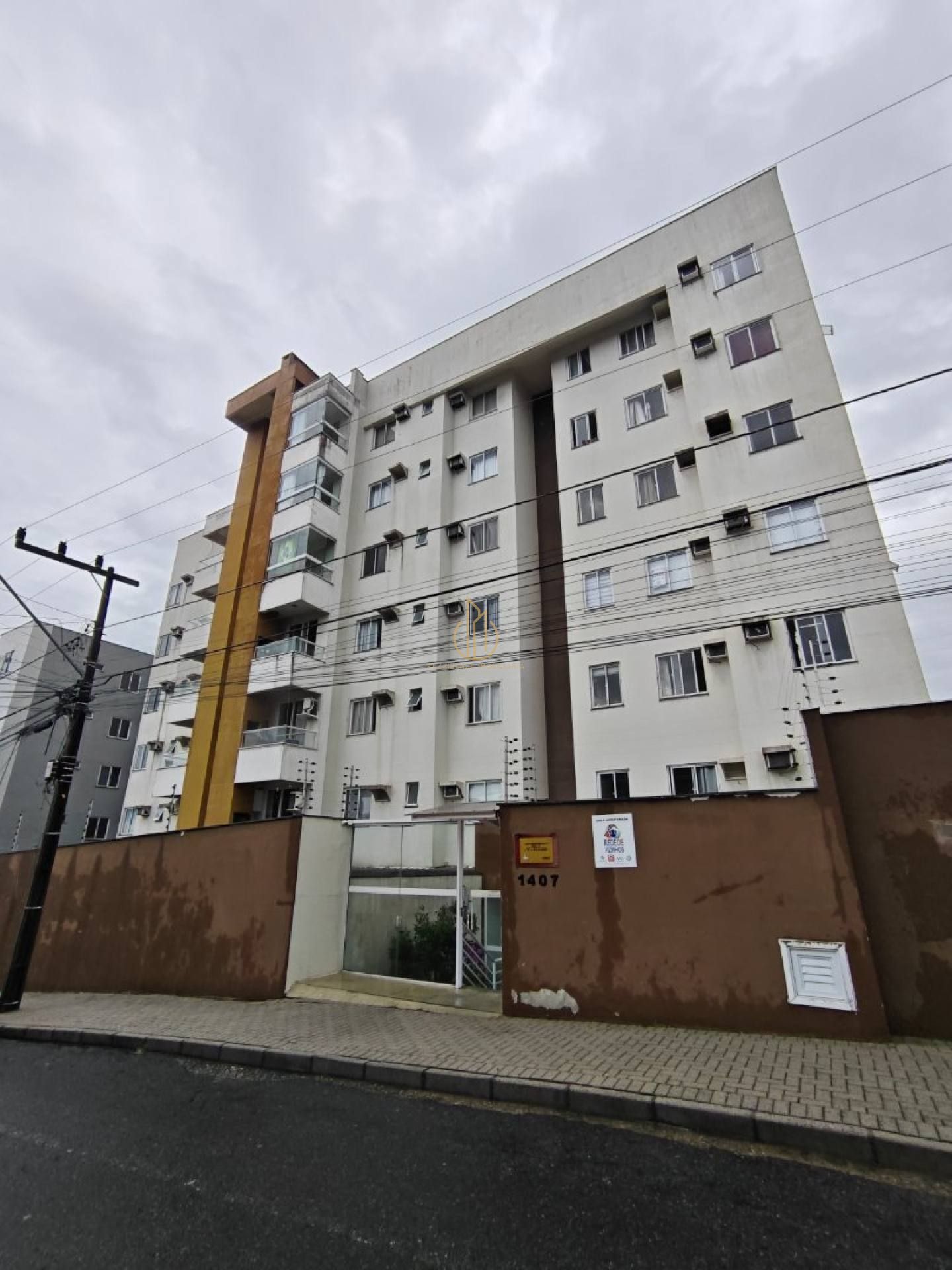 Apartamento Para Vender com 2 quartos no bairro Jardim Iririú