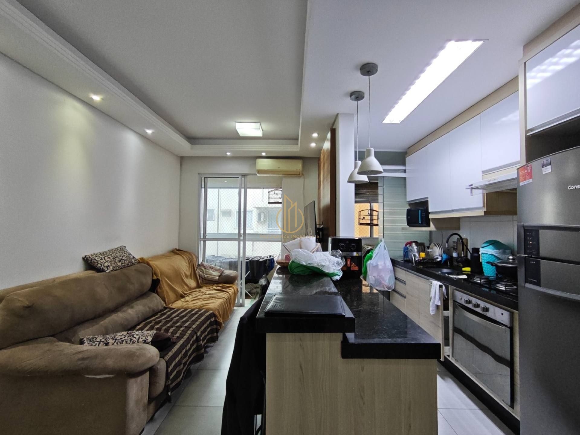 Apartamento Para Vender com 2 quartos no bairro Jardim Iririú