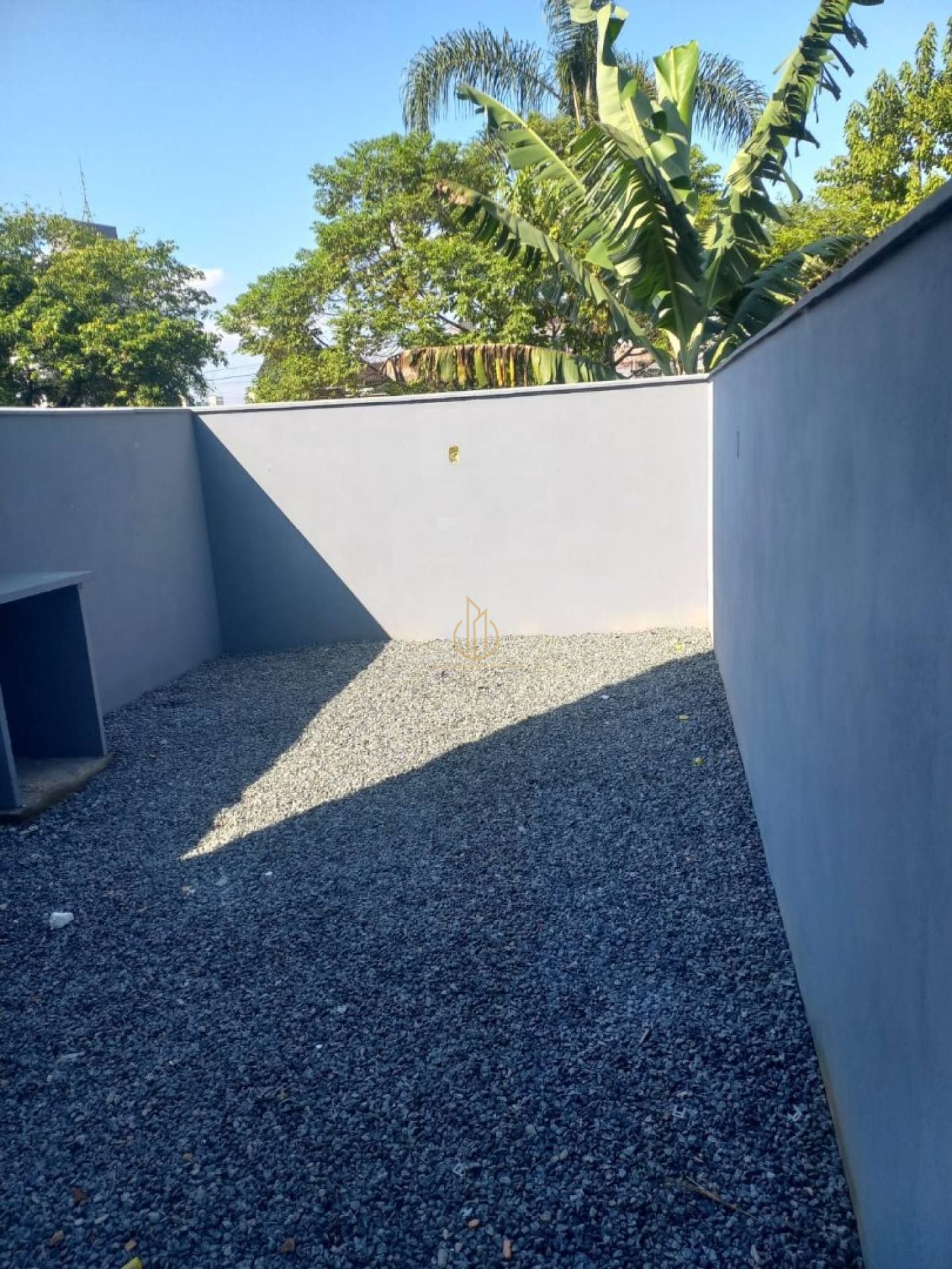 Sobrado geminado 2 suítes no Costa e Silva