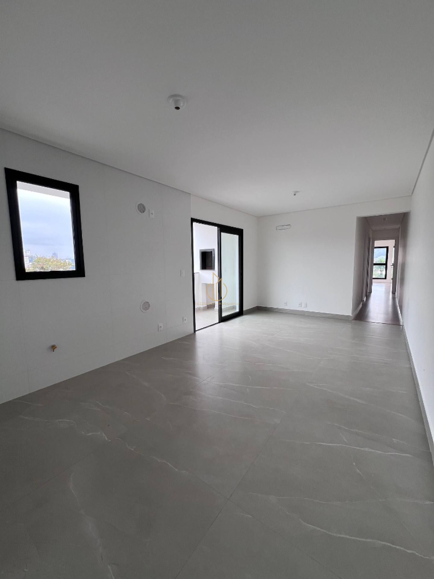 Apartamento no Bucarein 1 suíte 2 dormitórios