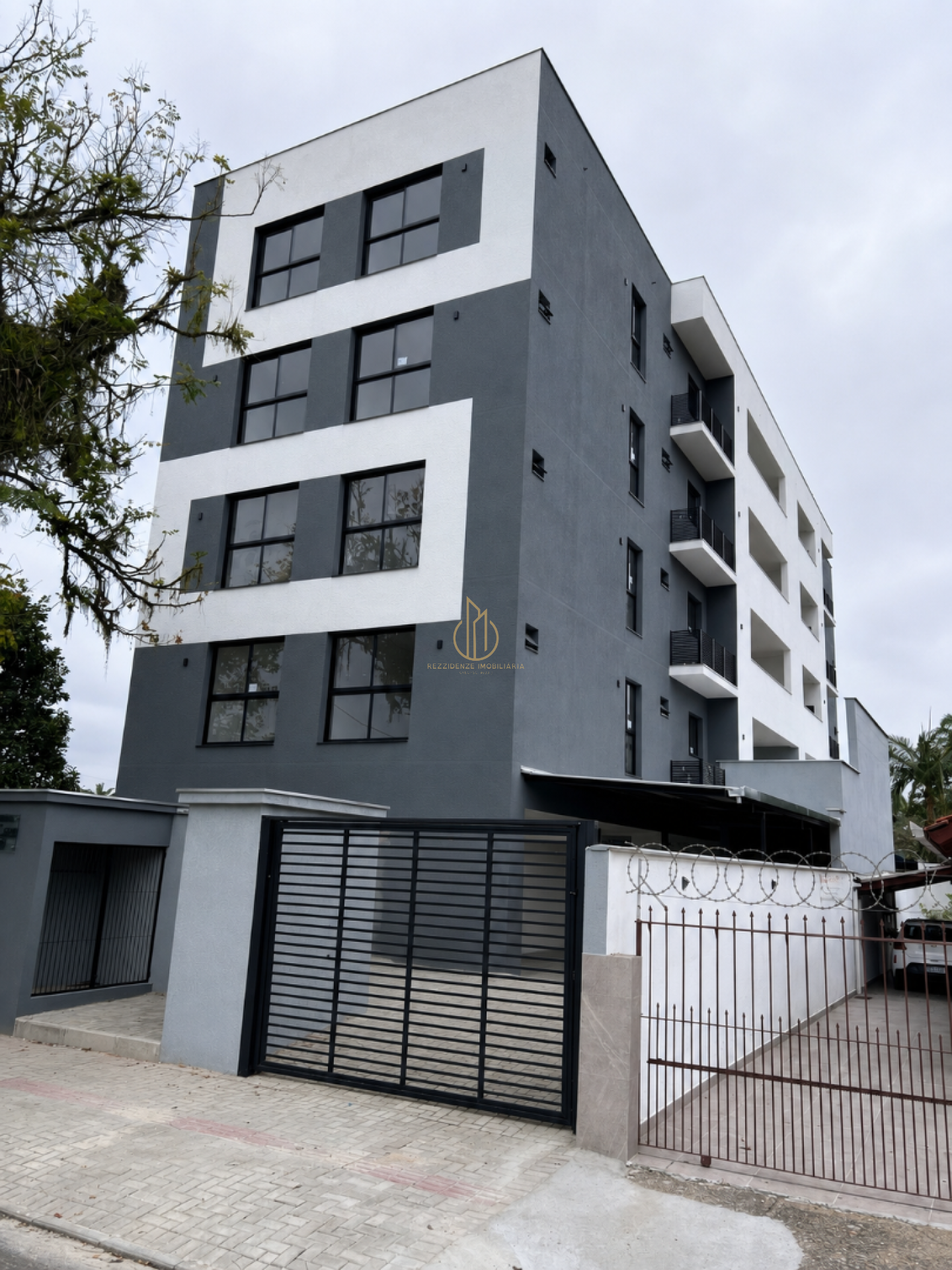 Apartamento no Bucarein 1 suíte 2 dormitórios