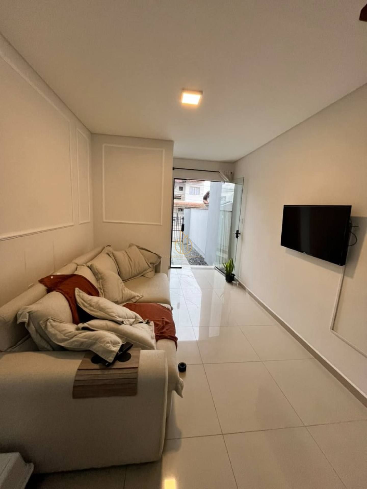 Sobrado Para Vender com 2 quartos 1 suítes no bairro Aventureiro em Joinville