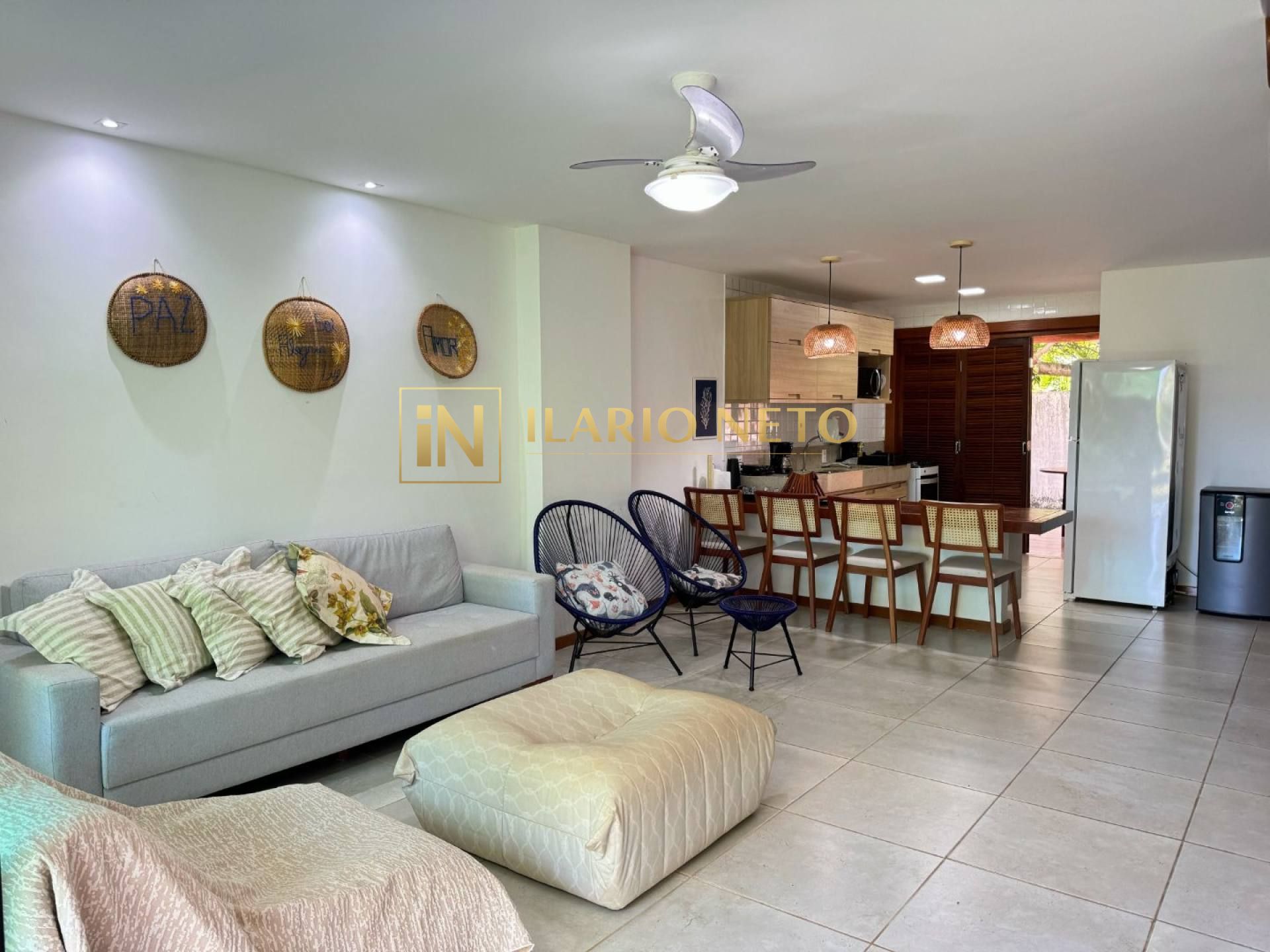 Apartamento triplex com 4 Suítes á venda em Itacimirim