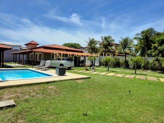 Casa Para Vender com 3 quartos 1 suítes em Condomínio