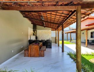 Casa Para Vender com 3 quartos 1 suítes em Condomínio